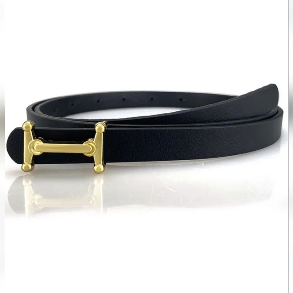 Black Versitale Belt with Gold Buckle